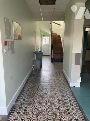 IMMEUBLE MITOYEN D'UN CÔTE