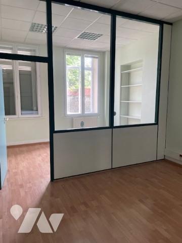 IMMEUBLE MITOYEN D'UN CÔTE