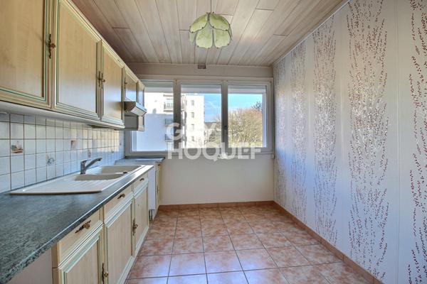 Un appartement avec balcon et garage à SAINT MAX Résidence Saint Pierre