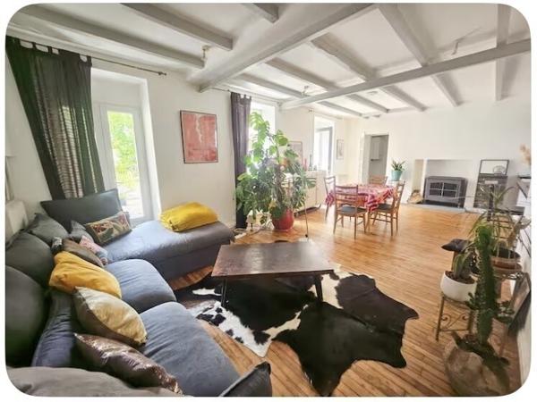 Maison de ville 3 chambres et un T2 indépendant double séjour salon 260 000 € H.A.I.*