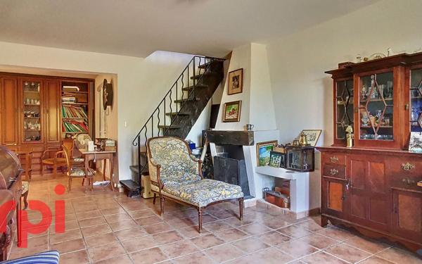 Maison à vendre    4 pièces •  La Cadière-d'Azur