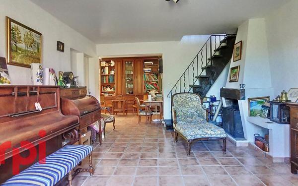 Maison à vendre    4 pièces •  La Cadière-d'Azur