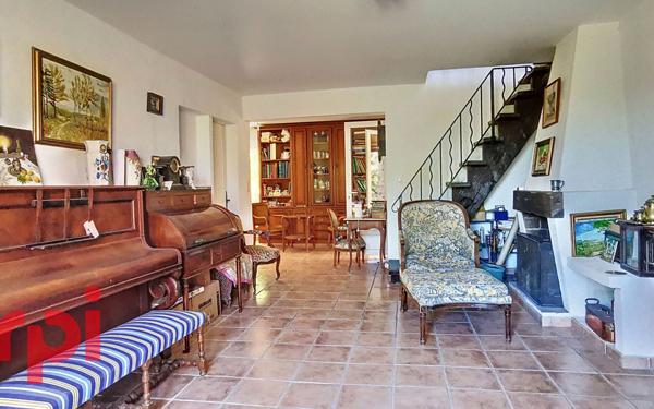 Maison à vendre    4 pièces •  La Cadière-d'Azur