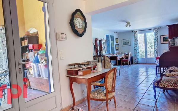 Maison à vendre    4 pièces •  La Cadière-d'Azur
