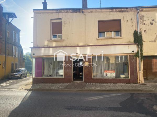Immeuble de rapport avec local commercial et appartement – Centre-ville de Montmédy