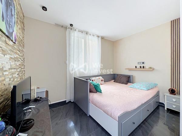 Maison familiale 5 pièces sans travaux, à 8 min de la gare