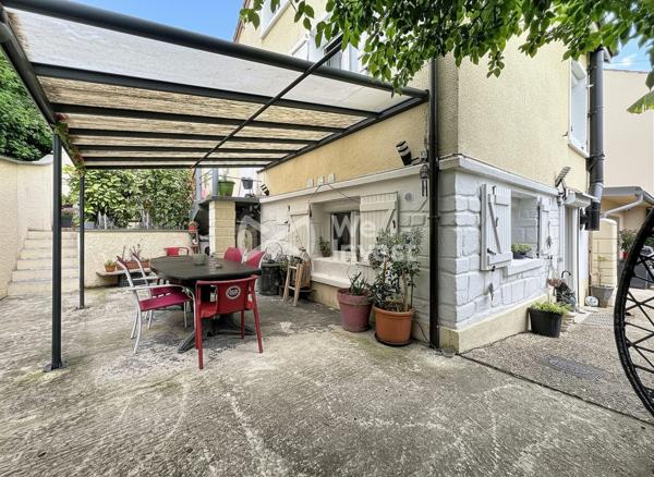 Maison familiale 5 pièces sans travaux, à 8 min de la gare