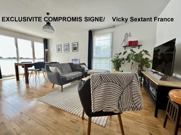 Magnifique appartement avec deux places  de parking privatives.