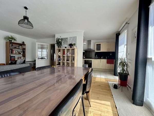 Magnifique appartement avec deux places  de parking privatives.