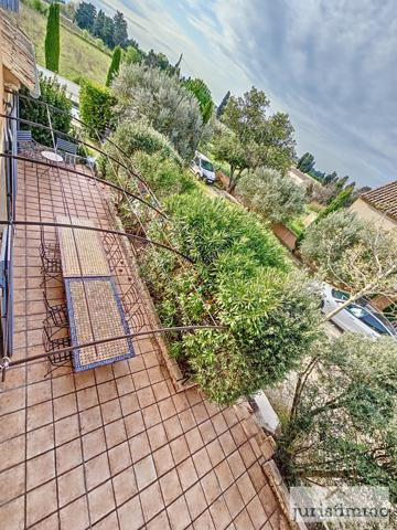 Travaillan (84850) Charmant mas meublé en campagne avec piscine et dépendances 240 m2 à Travaillan