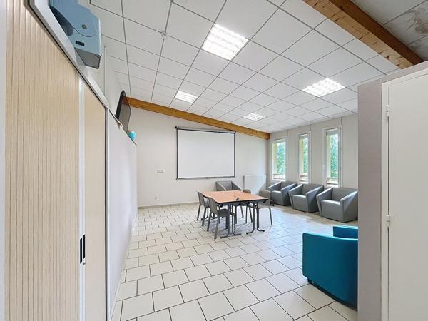 EXCLUSIVITE ! Ensemble immobilier Yssingeaux de plus de 650 m2 sur 8000m2 de terrain clos