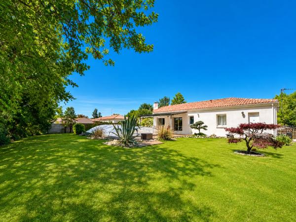 Maison
         6 pièces
        - 138 m² Bien prestige 459 900 € *
