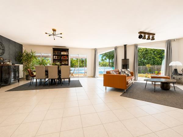Maison
         6 pièces
        - 138 m² Bien prestige 459 900 € *