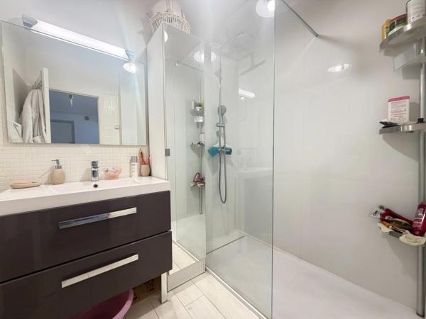 Appartement à vendre 3 pièces GRASSE (06)