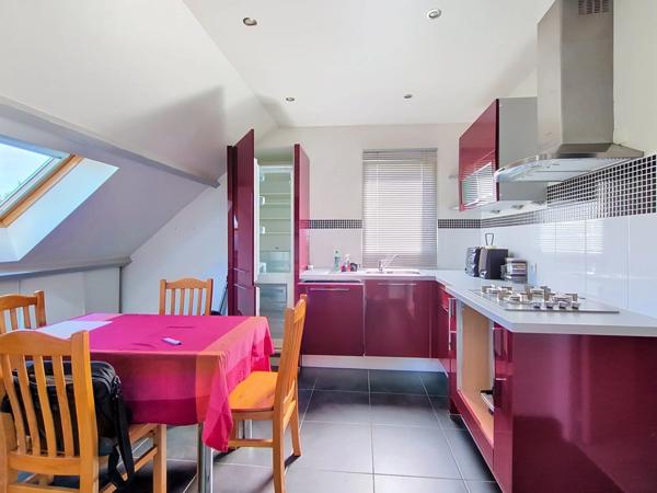 Location                                                      Appartement
                        
                     3 pièces                      43 m2                     à Villeneuve-Saint-Georges