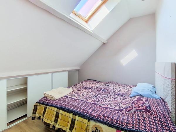 Location                                                      Appartement
                        
                     3 pièces                      43 m2                     à Villeneuve-Saint-Georges