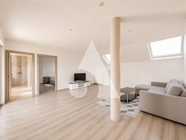 Maison 7 pièces 244 m2