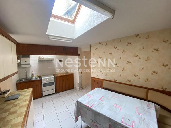 EXCLUSIVITE, Maison en centre ville de LA FLECHE avec jardin, garage et chambre en rez de chaussee