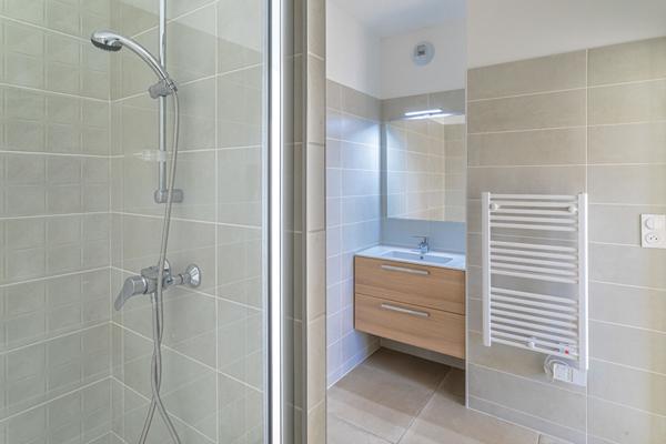 A VENDRE - LABARTHE SUR LEZE plein centre - Appartement neuf T3 avec balcon, 2 places de parking et cellier