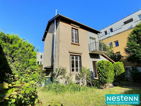 Maison Venissieux 4 pièce(s) 74 m2 - Terrain de 442m² située au calme au fond d'une impasse