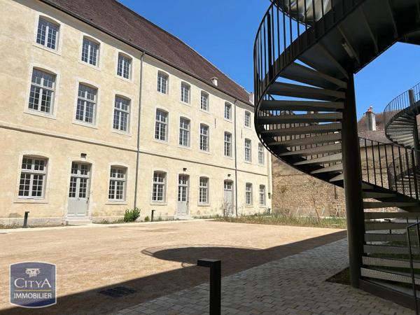 Appartement à louer 2 pièces 44.76m² Dole (39100)