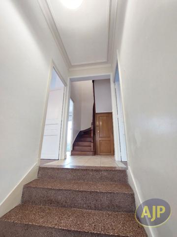Location maison Nantes : 2 022 € - AJP Immobilier Nantes Rond-Point de Rennes