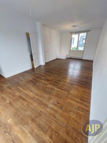 Location maison Nantes : 2 022 € - AJP Immobilier Nantes Rond-Point de Rennes