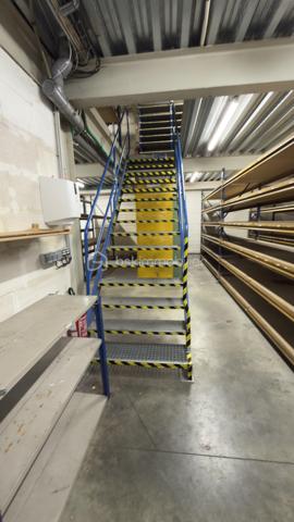 Local d'activités de 1 500 m²