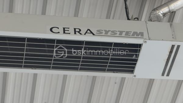 Local d'activités de 1 500 m²