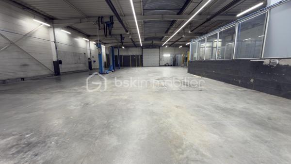 Local d'activités de 1 500 m²