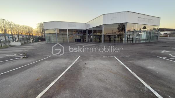 Local d'activités de 1 500 m²