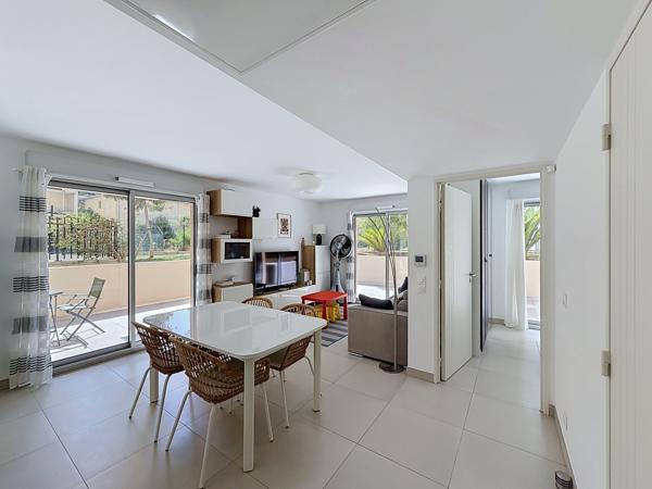 Juan les Pins - 2-3 pièces 50m2 - Rez-de-jardin 100m2 - Stationnement