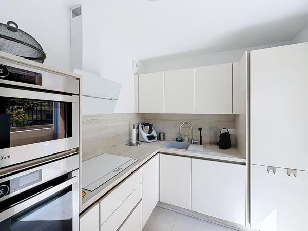 Juan les Pins - 2-3 pièces 50m2 - Rez-de-jardin 100m2 - Stationnement
