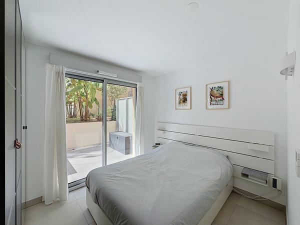 Juan les Pins - 2-3 pièces 50m2 - Rez-de-jardin 100m2 - Stationnement