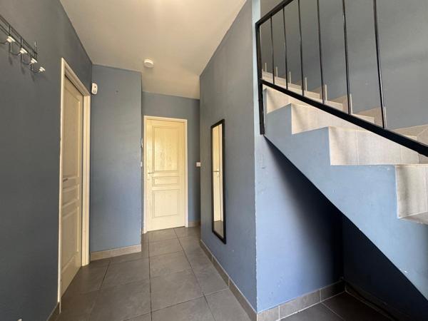 Maison à PERDREAUVILLE, 78200 - 6 pièces 102m²