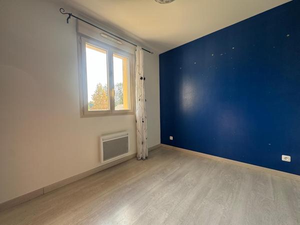 Maison à PERDREAUVILLE, 78200 - 6 pièces 102m²
