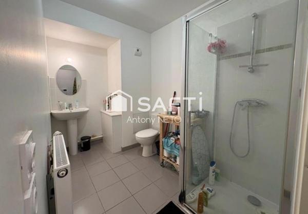 A vendre, superbe studio sur Bordeaux, 25 m² avec parking, terrasse, ascenseur.