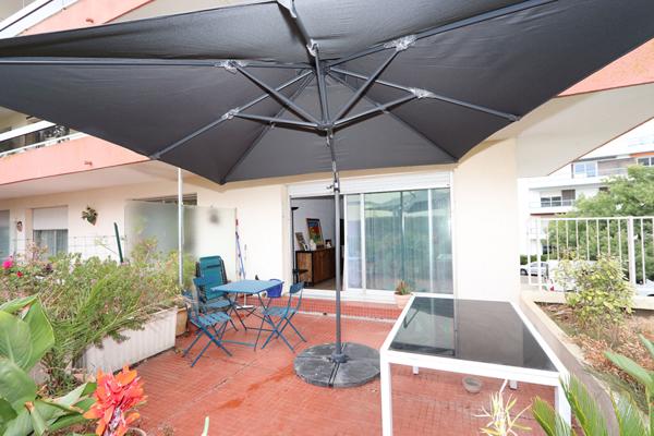 Appartement T3 de 74 m² avec VUE MER, garage fermé, deux places de stationnement et cave