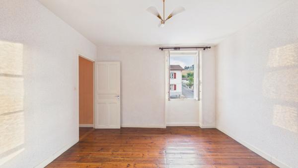 Appartement Hasparren 5 pièce(s) 115 m2 avec jardin privatif, garage fermé et grande cave Hasparren