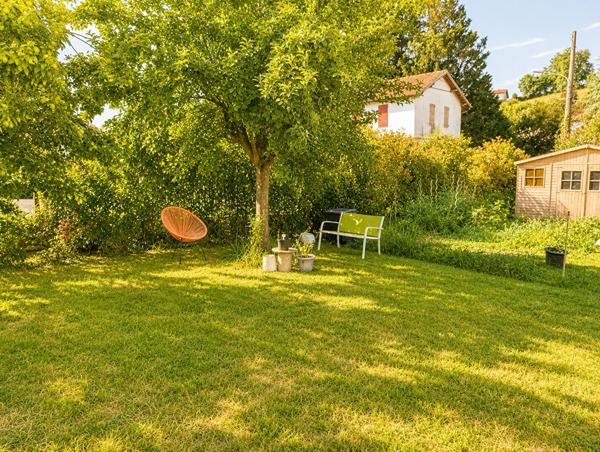Appartement Hasparren 5 pièce(s) 115 m2 avec jardin privatif, garage fermé et grande cave Hasparren