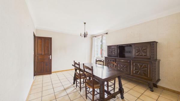 Appartement Hasparren 5 pièce(s) 115 m2 avec jardin privatif, garage fermé et grande cave Hasparren
