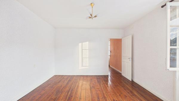 Appartement Hasparren 5 pièce(s) 115 m2 avec jardin privatif, garage fermé et grande cave Hasparren