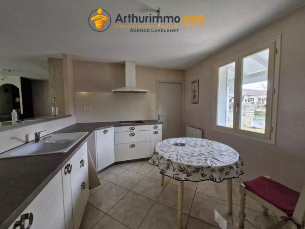 Vente                                                      Propriété
                        
                     6 pièces                      173 m2                     à Léran