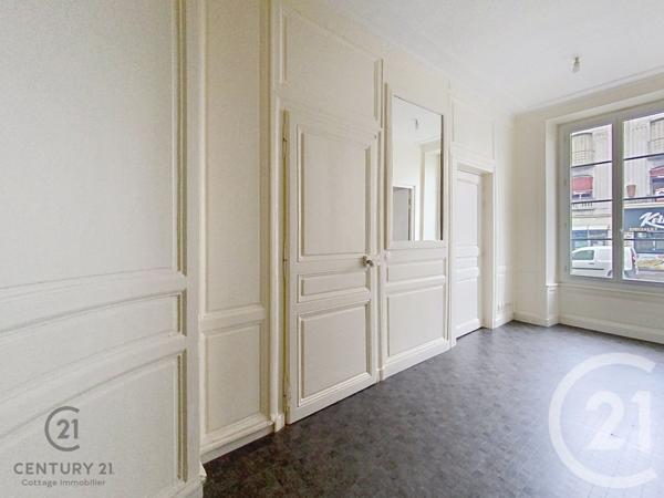 Appartement Local à vendre  3 pièces - 44,57 m2 NEMOURS - 77