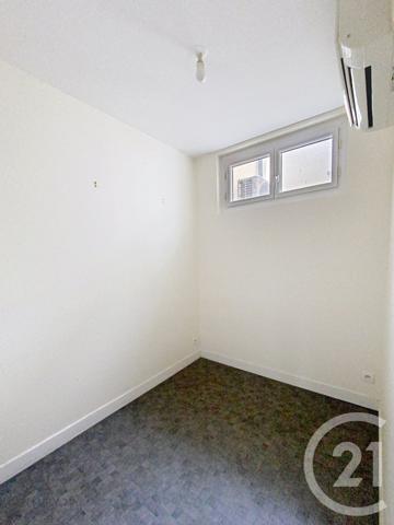 Appartement Local à vendre  3 pièces - 44,57 m2 NEMOURS - 77