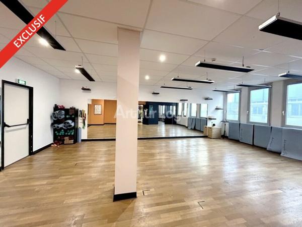 BUREAUX à VENDRE de 122 m²