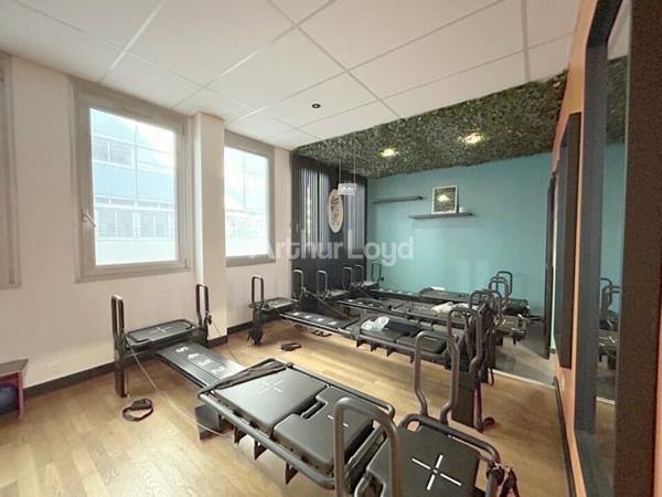 BUREAUX à VENDRE de 122 m²