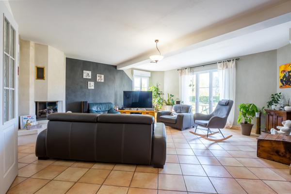 SUPERBE PAVILLON A ROEZE SUR SARTHE