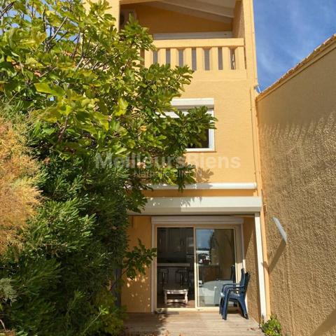 Emplacement idéal sur la Marina