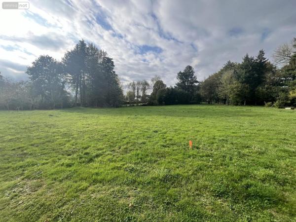 Terrain à Batir à vendre à Ploërmel dans le Morbihan (56800), ref : VT130-56044